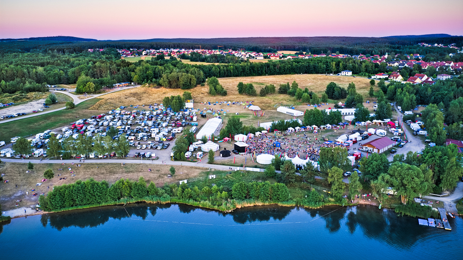 Yoga Sound Sea Festival am Steinberger See | © Yoga Sound Sea